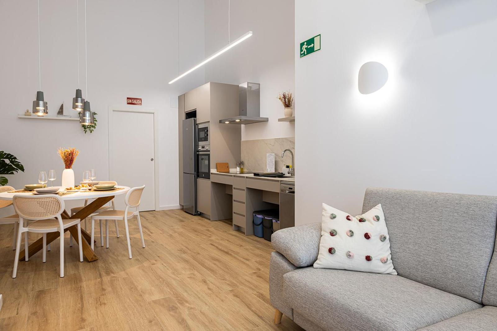 Main Lofts Valencia Apartment Bagian luar foto